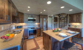Bear Claw 404 - Ski-in Ski-out Condo!